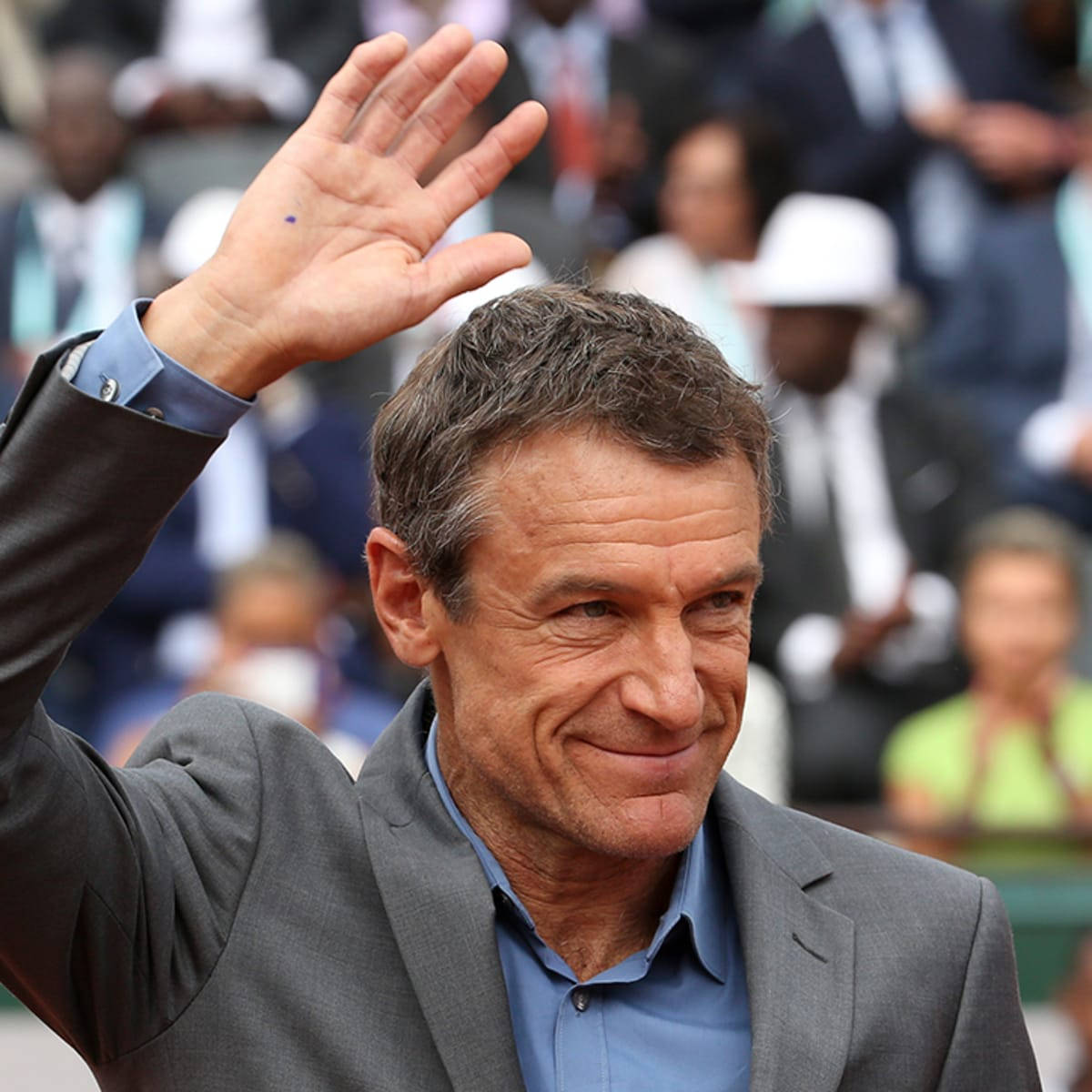 Mats Wilander, gray suit, outdoor event, SD Desktop Wallpaper