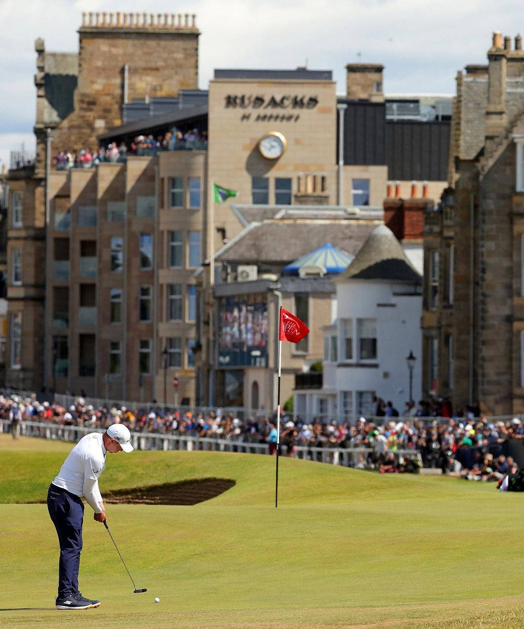 Matt Fitzpatrick, red flag, white shirt, HD Phone Wallpaper