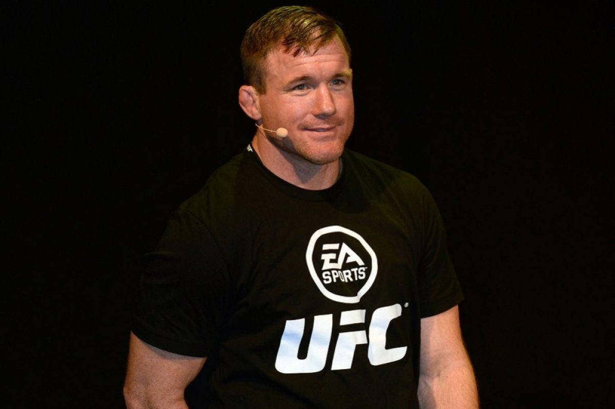 Matt Hughes, UFC t-shirt, headset, SD Desktop Wallpaper