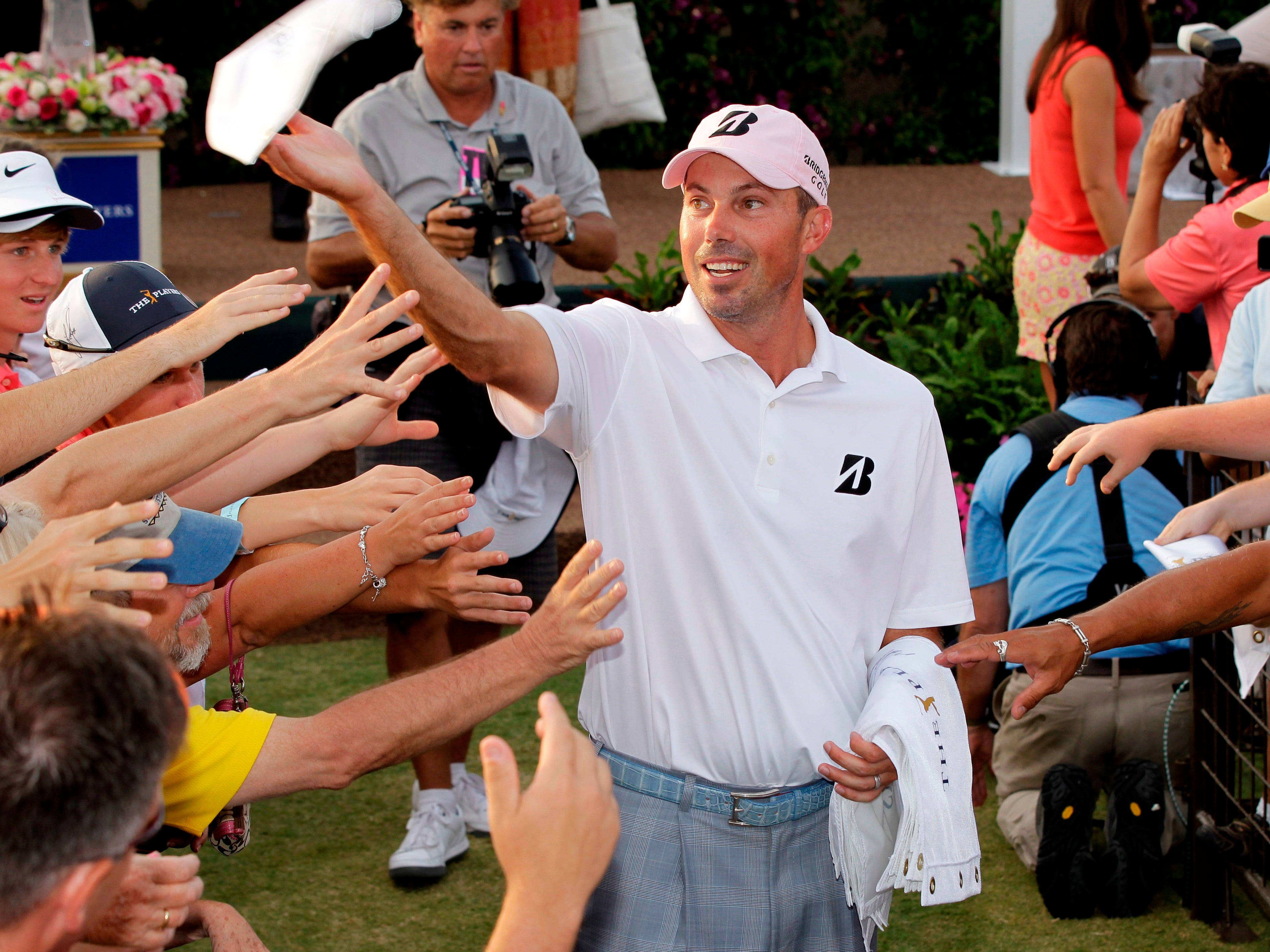 Matt Kuchar, white polo, pink cap, 2K Desktop Wallpaper