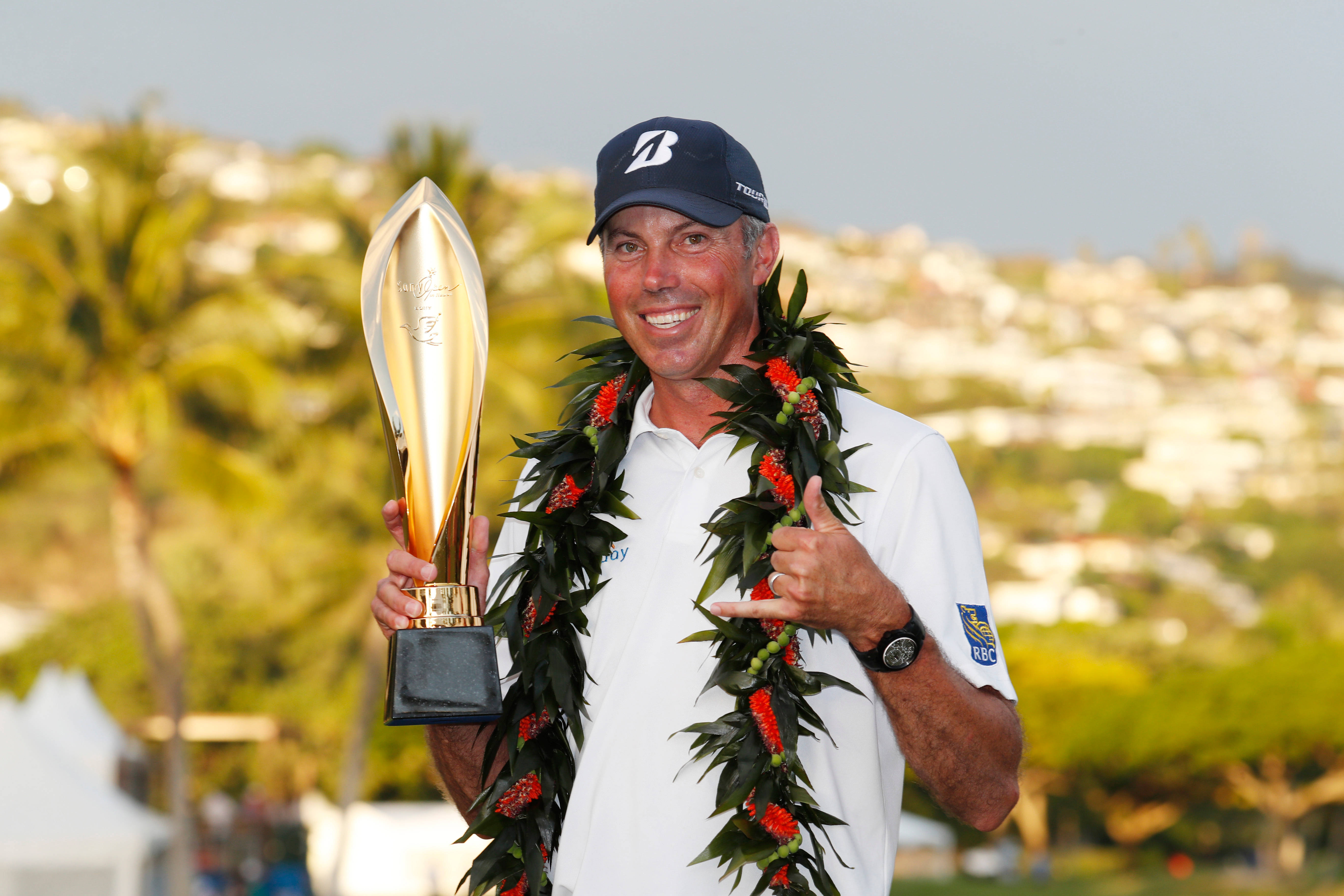 Matt Kuchar, golden trophy, lei, 5K Desktop Wallpaper