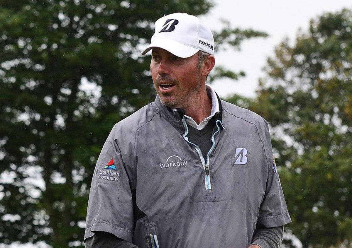 Matt Kuchar, gray shirt, white cap, SD Desktop Wallpaper