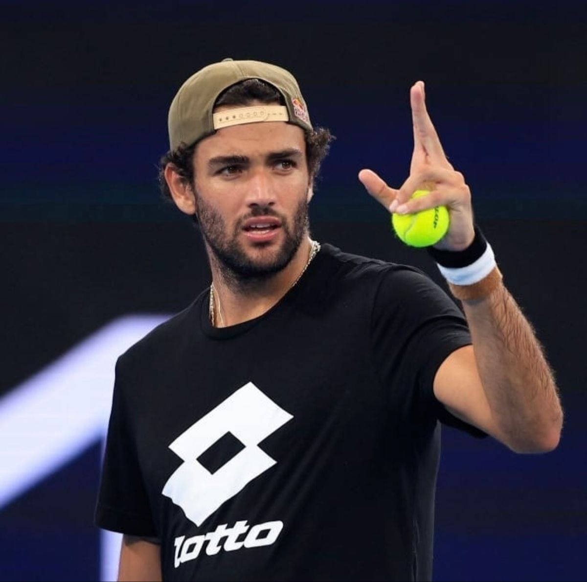 Matteo Berrettini, black Lotto shirt, black cap, SD Desktop Wallpaper
