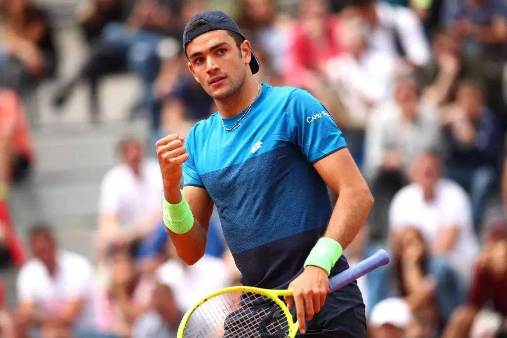 Matteo Berrettini, clenched fist, racket, SD Desktop Wallpaper