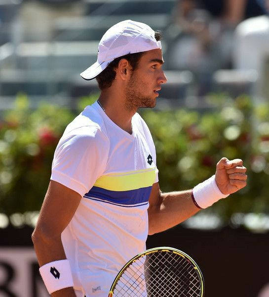 Matteo Berrettini, fist pump, white gear, SD Phone Wallpaper