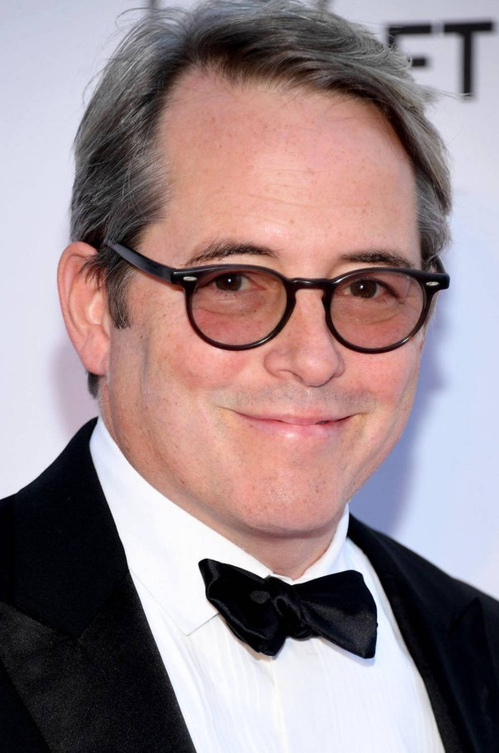 Matthew Broderick, gray hair, round glasses, HD Phone Wallpaper