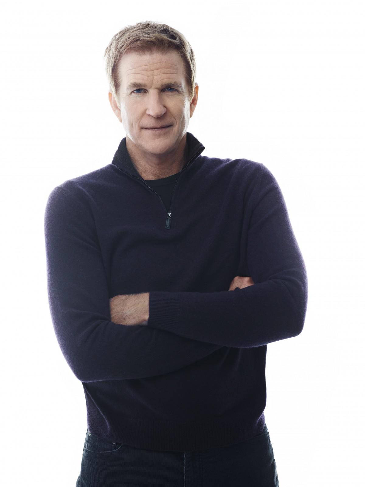 Matthew Modine, dark navy zip-neck sweater, stark white background, HD Phone Wallpaper