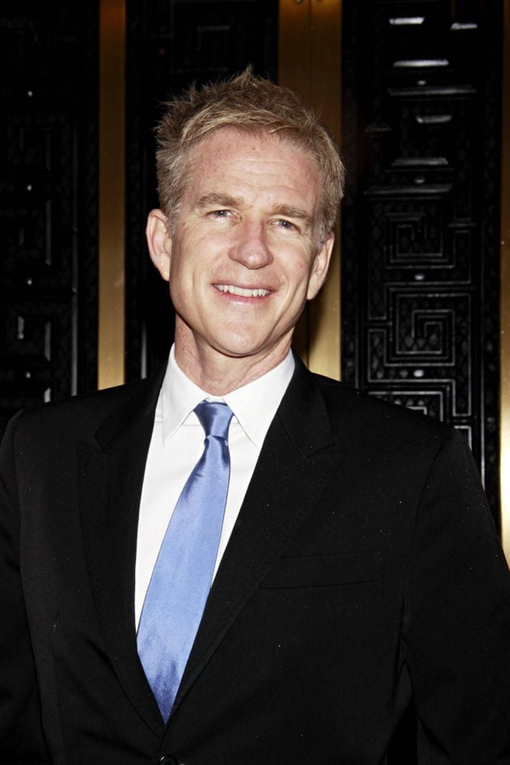 Matthew Modine, black suit, blue tie, HD Phone Wallpaper