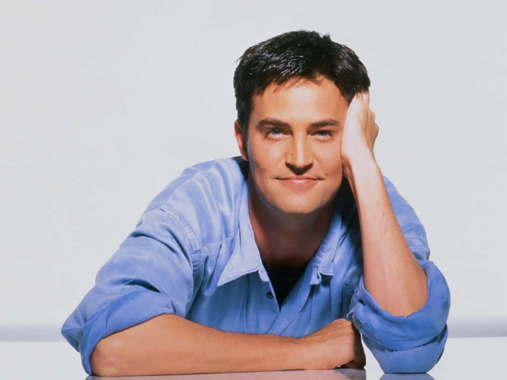 Matthew Perry, blue shirt, white background, SD Desktop Wallpaper