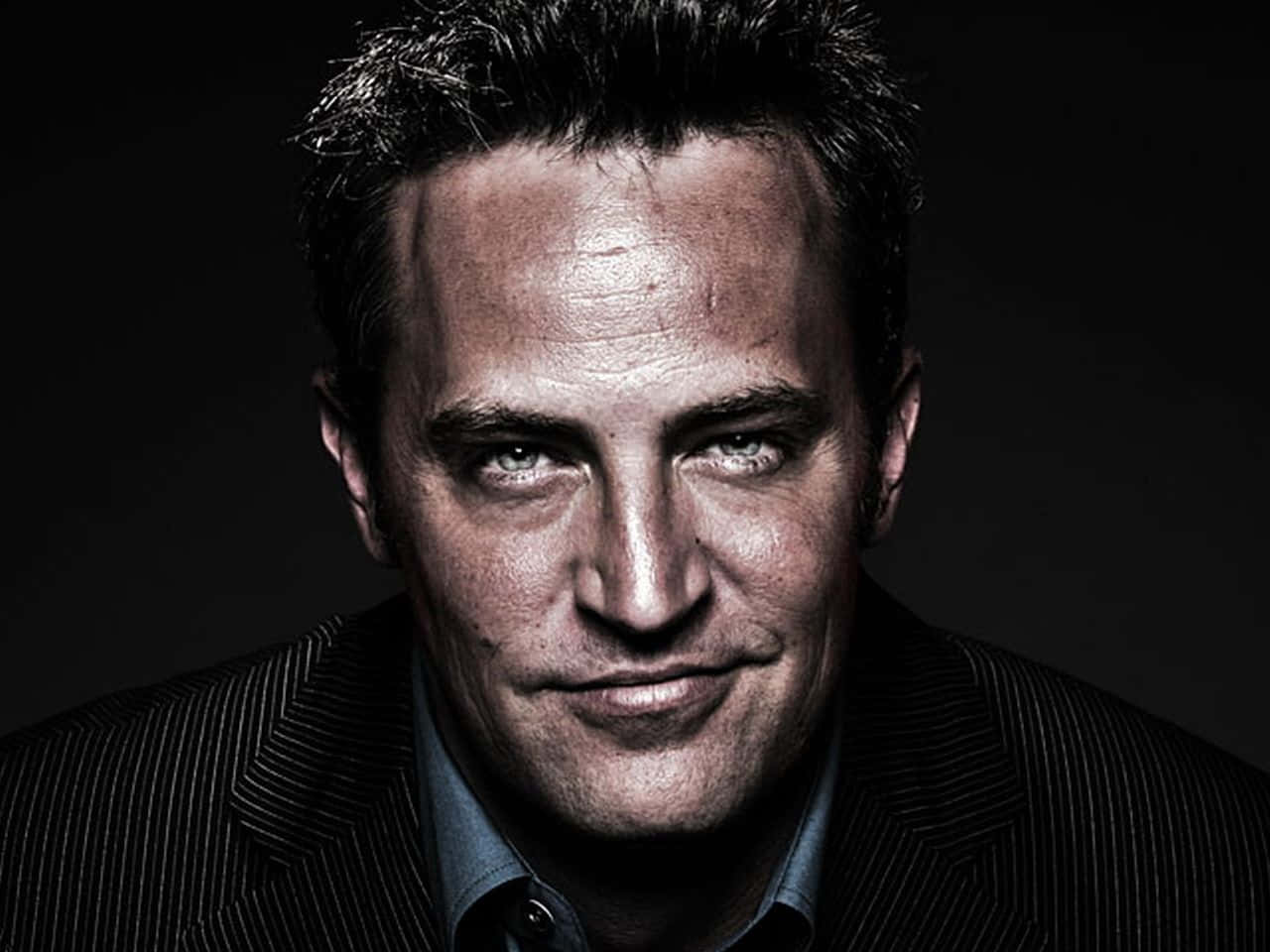 Matthew Perry, pinstripe suit, dark background, HD Desktop Wallpaper