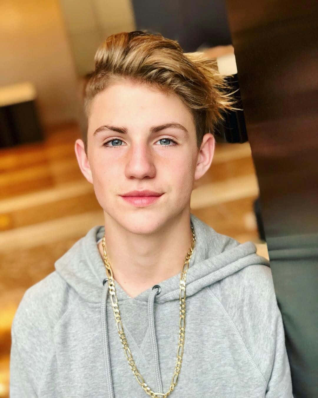 Matty B, blue eyes, styled blonde hair, HD Phone Wallpaper