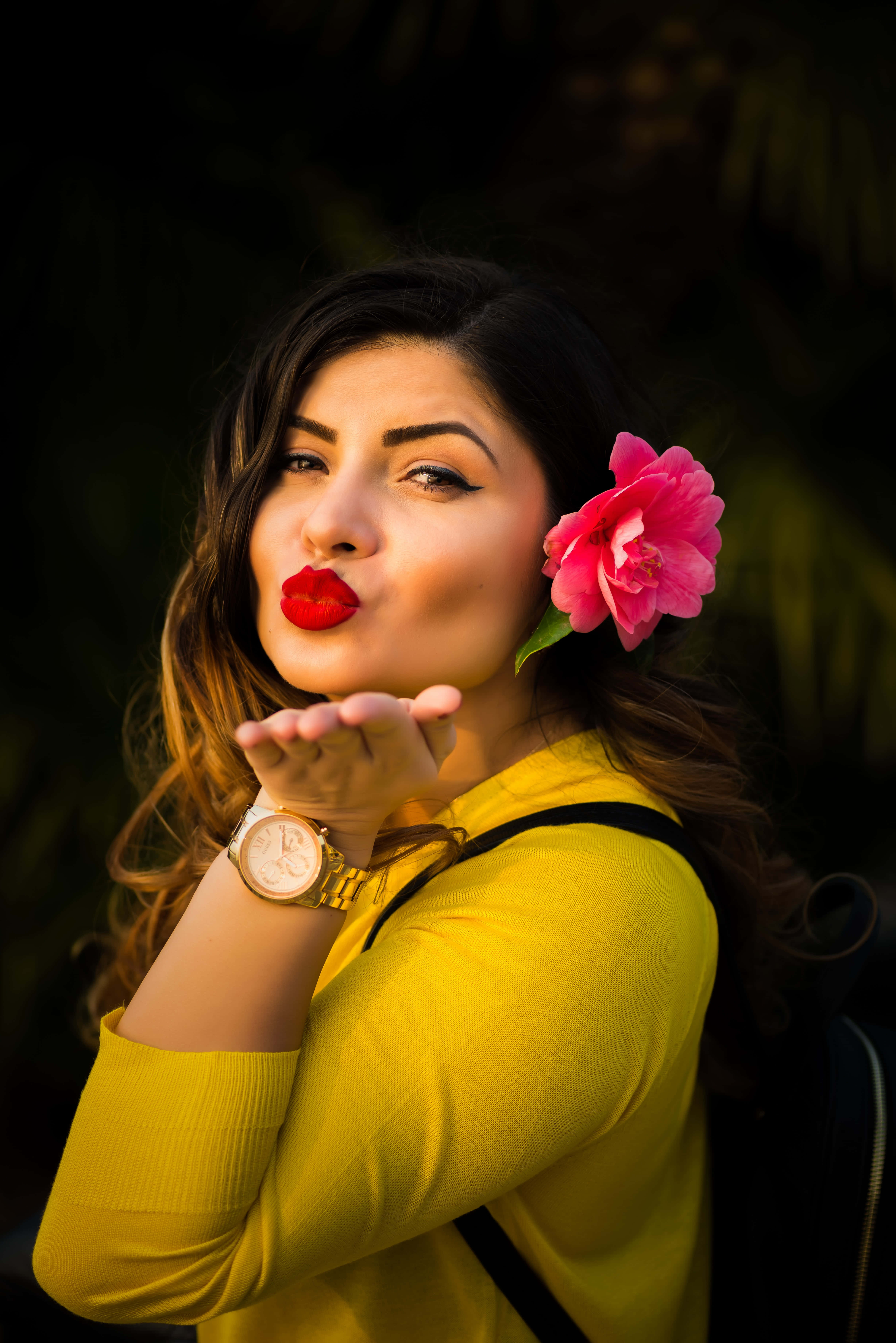 mujer madura, bright yellow sweater, pink flower, 5K Phone Wallpaper