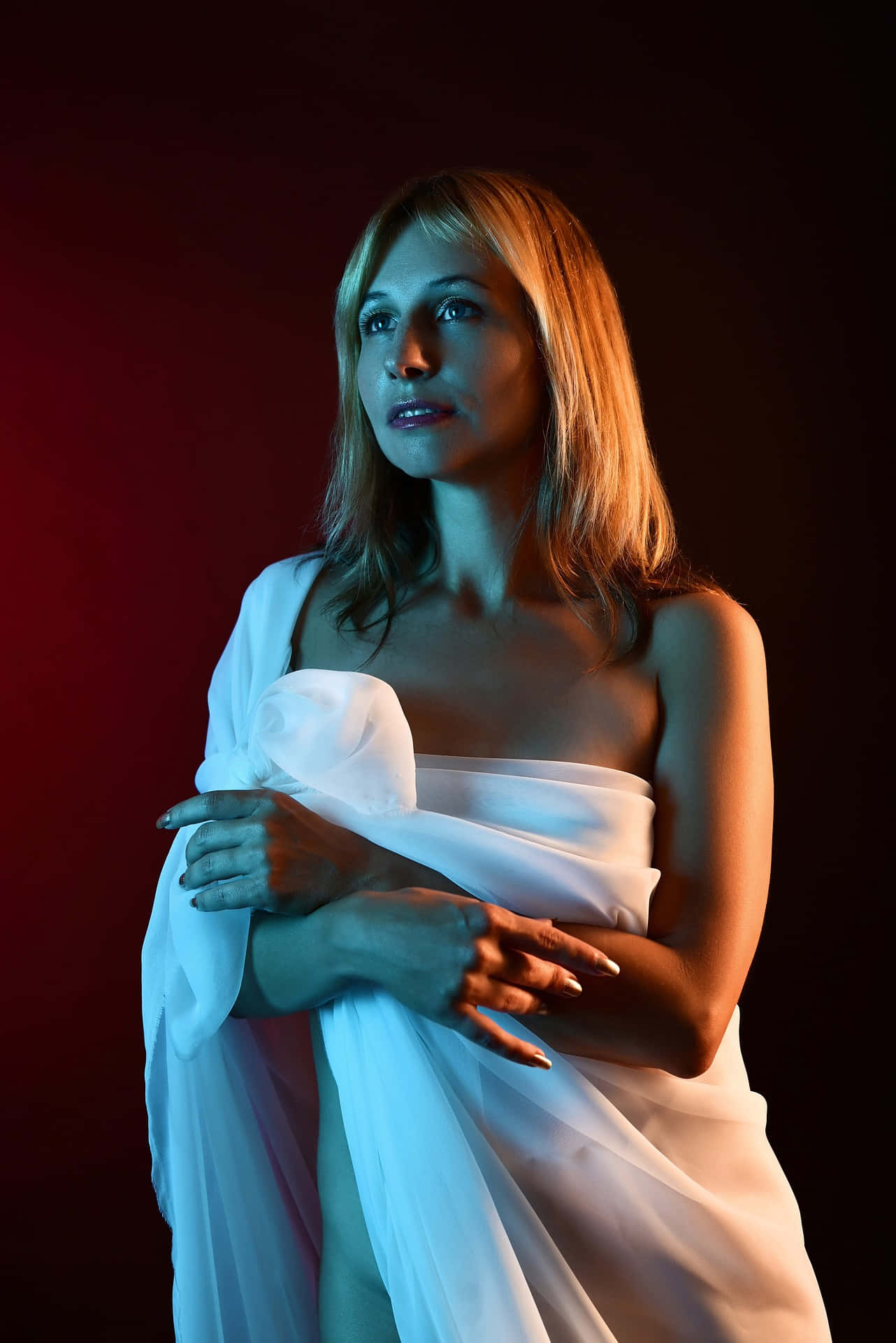 mujer madura, blonde hair, white fabric, Full HD Phone Wallpaper