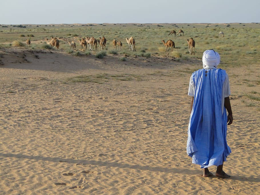 Mauritania, blue robe, white headwrap, SD Desktop Wallpaper