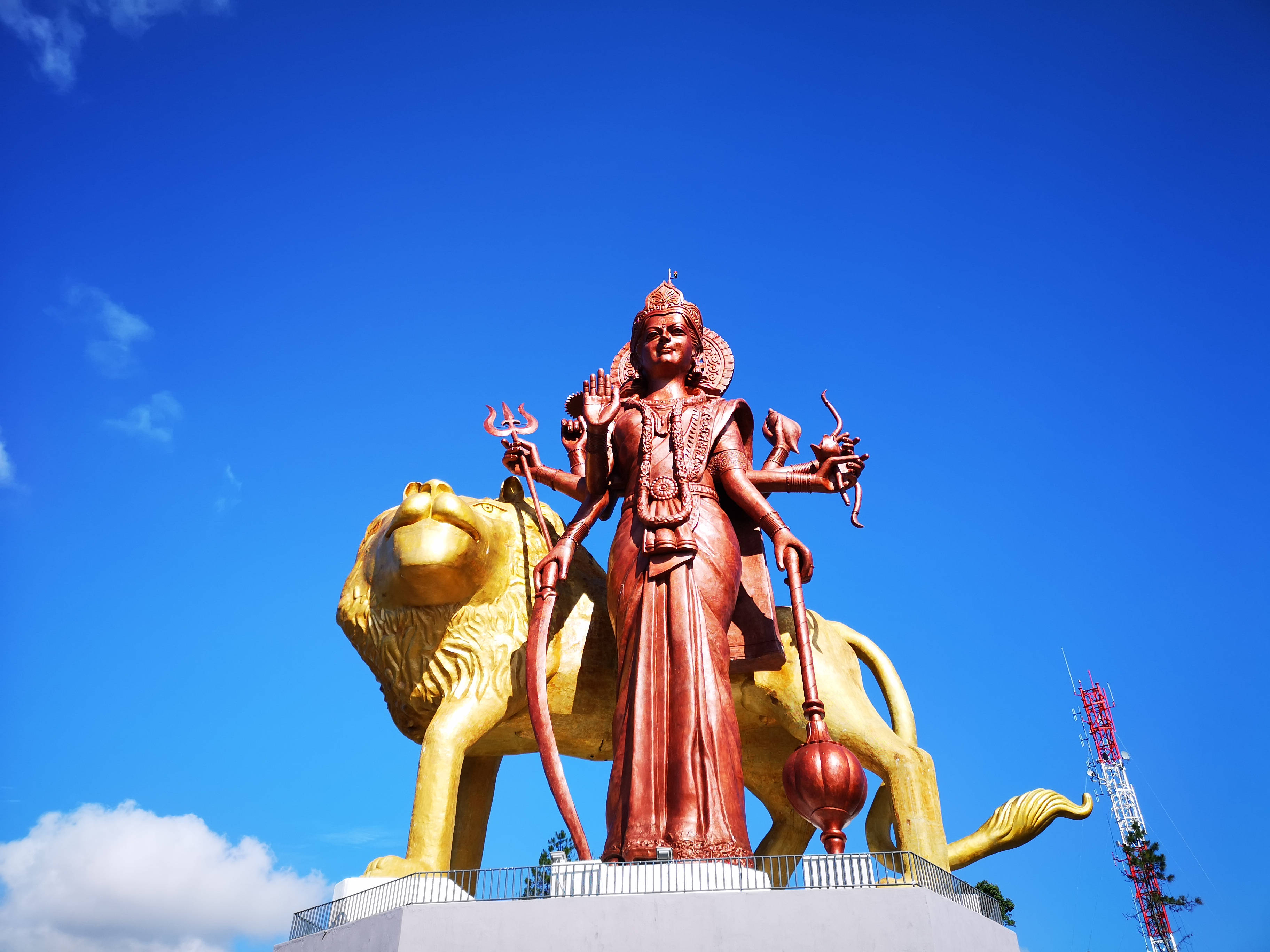 Mauritius, stone sculpture, red statue, 2K Desktop Wallpaper