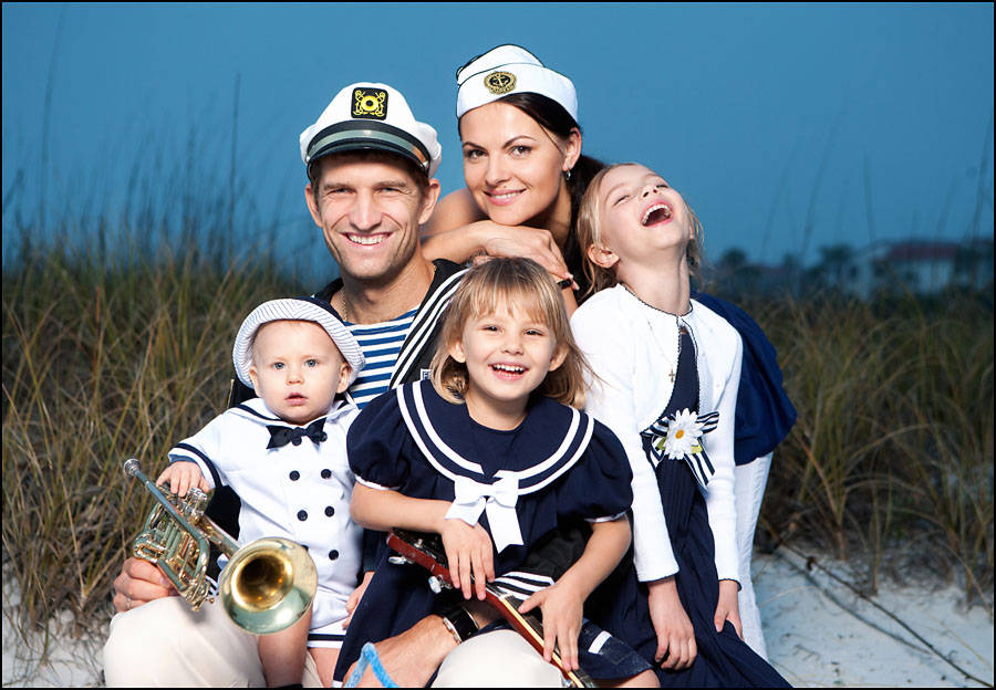 Max Mirnyi, sailor outfits, sandy beach, SD Desktop Wallpaper