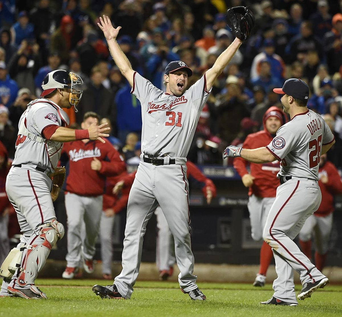 Max Scherzer, gray uniforms, lit field, SD Desktop Wallpaper