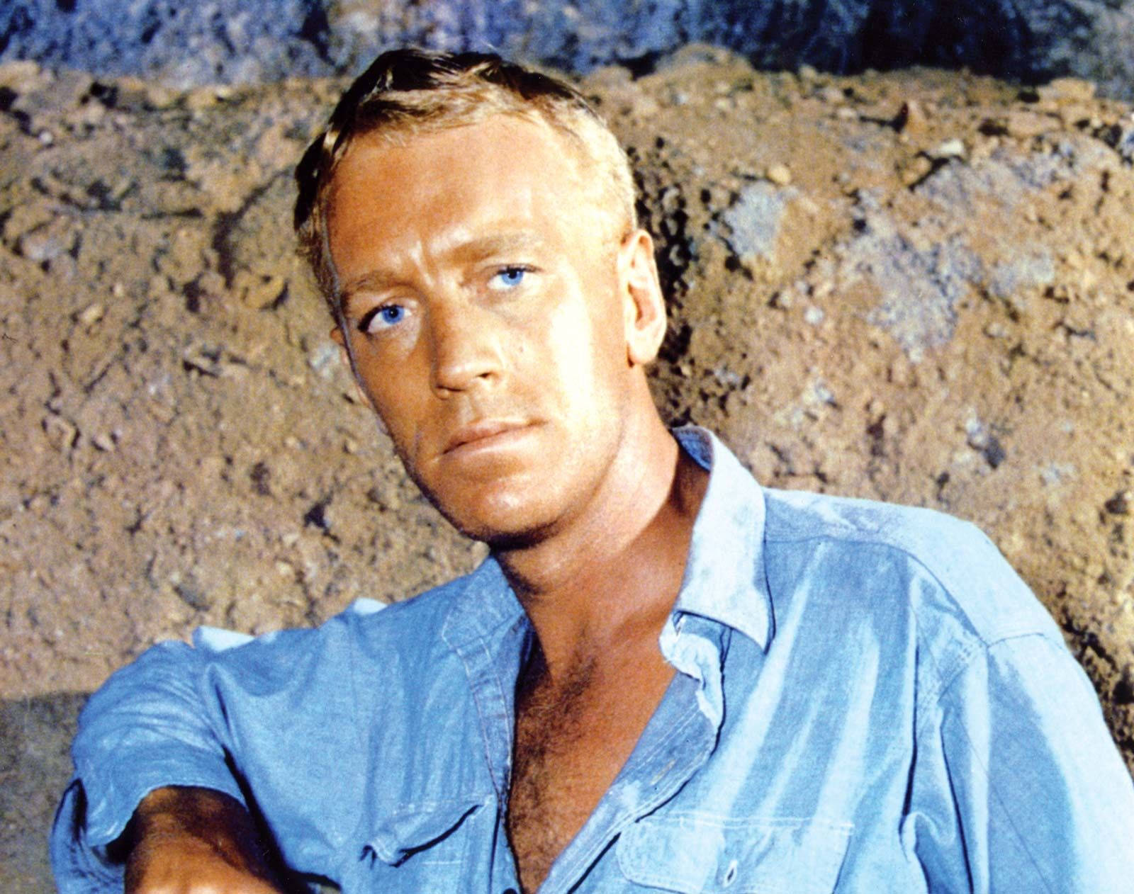 Max Von Sydow, blue polo, blue shirt, HD Desktop Wallpaper
