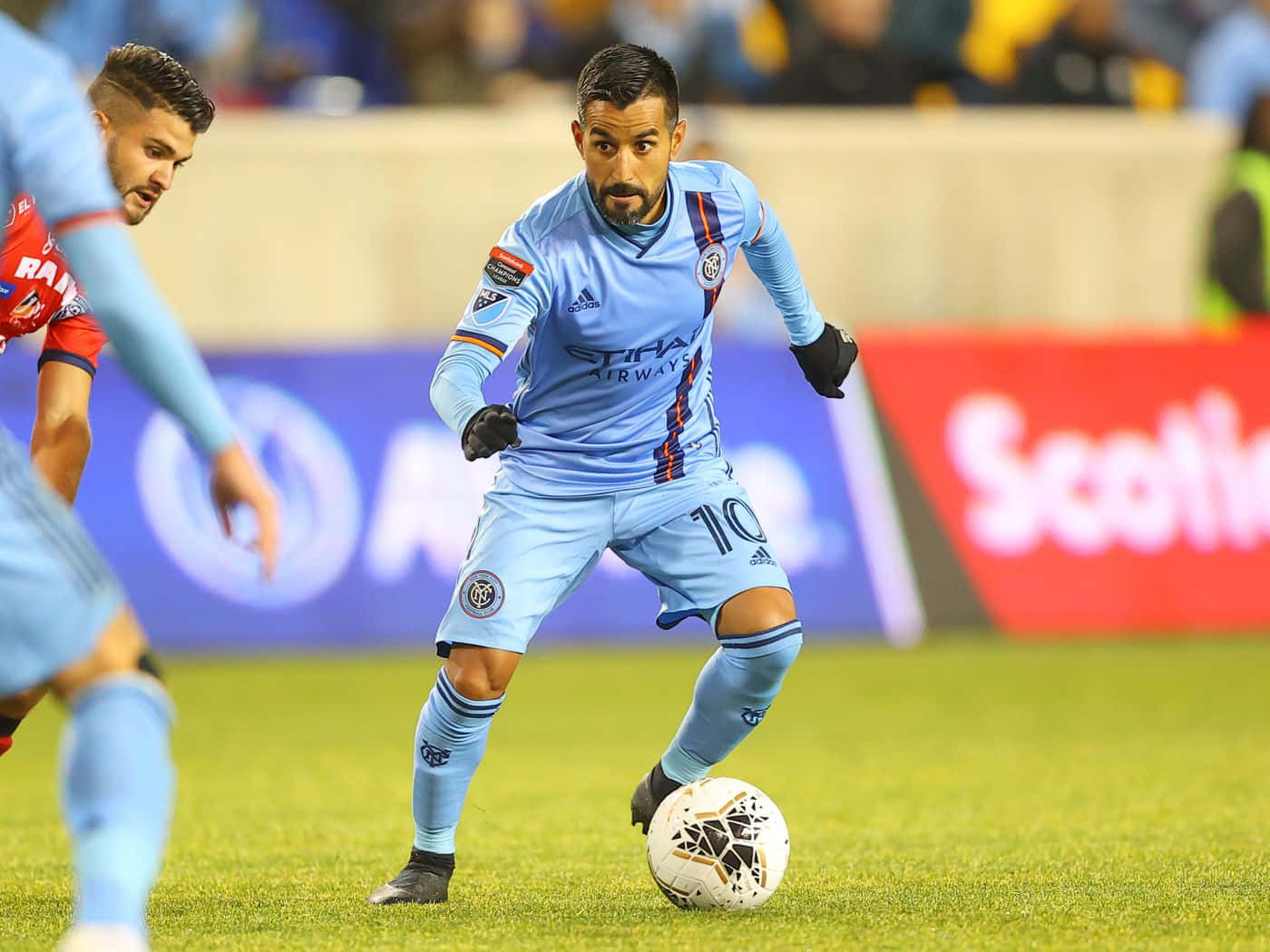 Maximiliano Moralez, light blue kit, patterned ball, HD Desktop Wallpaper