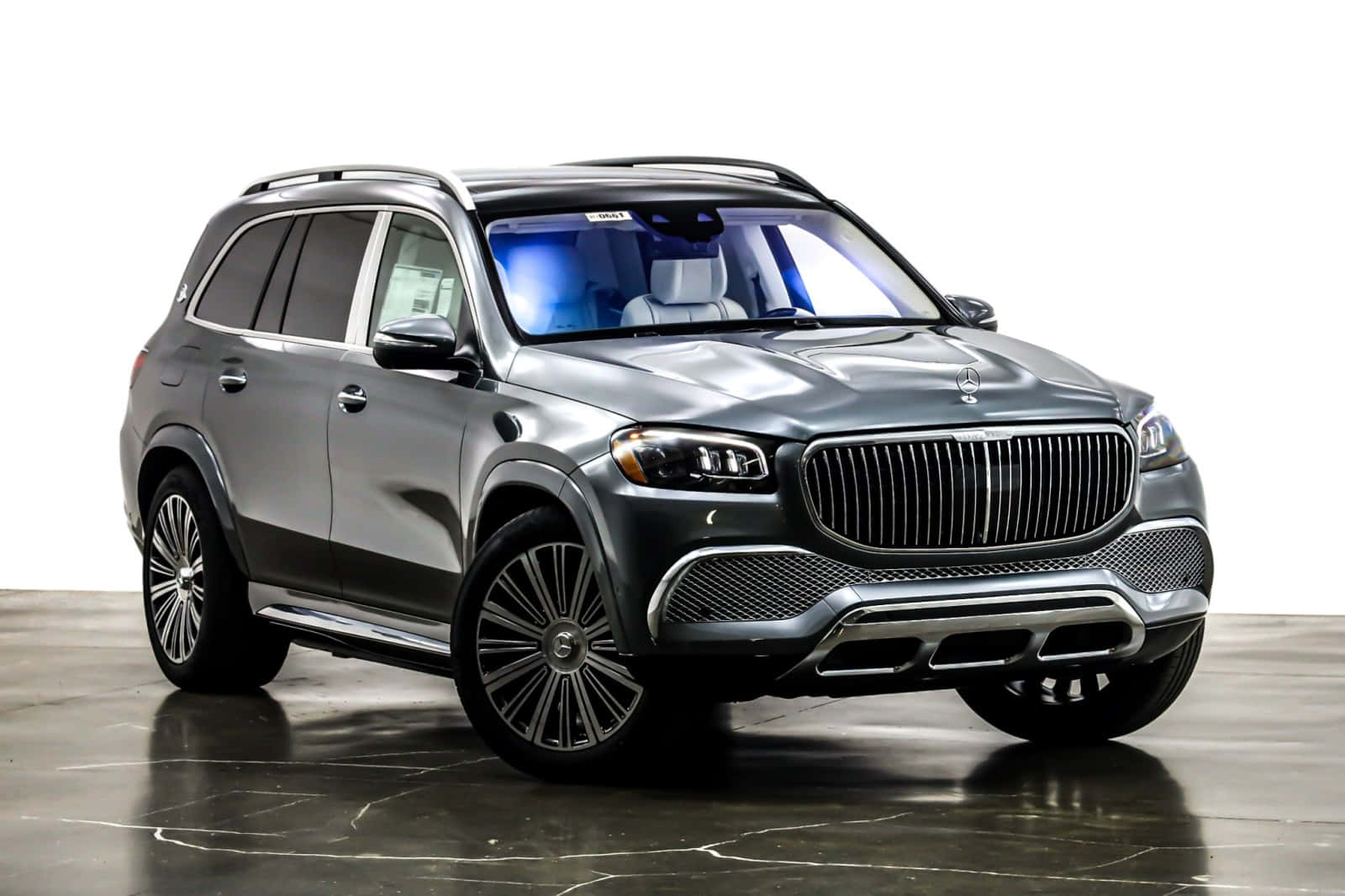 Maybach GLS 600, silver, chrome accents, HD Desktop Wallpaper