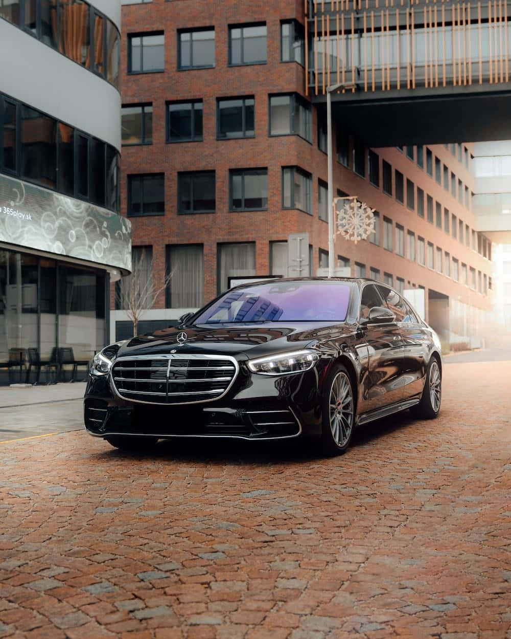 Maybach S600, black, red brick street, SD Phone Wallpaper