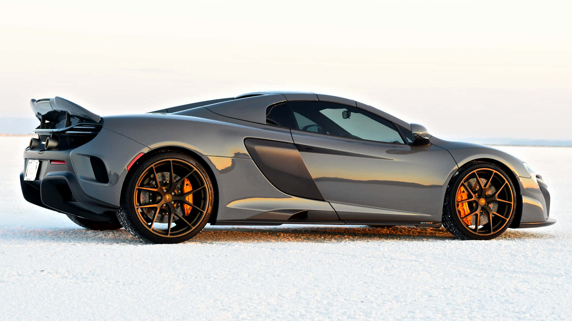 McLaren 675LT Spider, silver, gold rims, Full HD Desktop Wallpaper