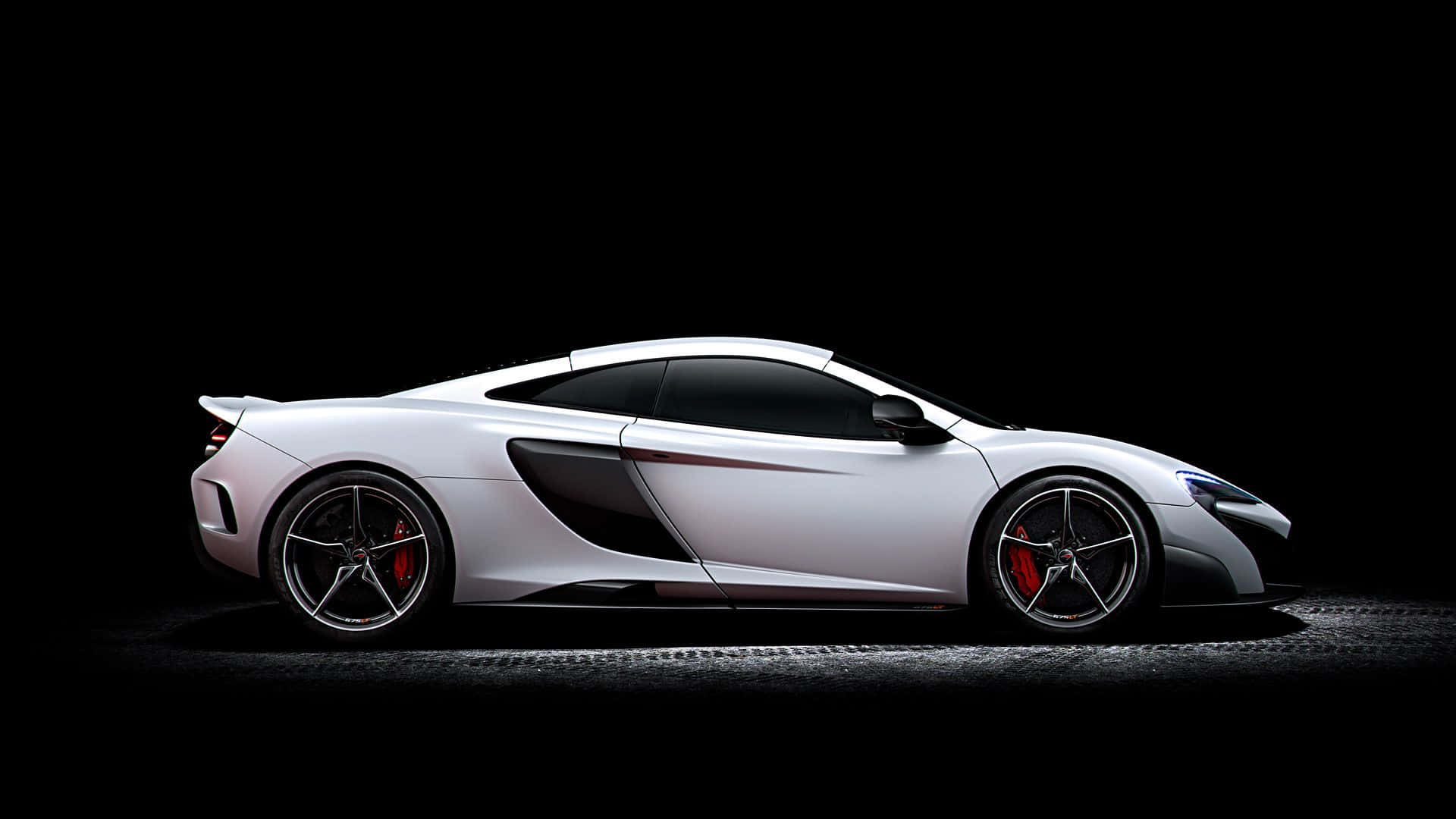 McLaren 675lt, white, red brake calipers, Full HD Desktop Wallpaper