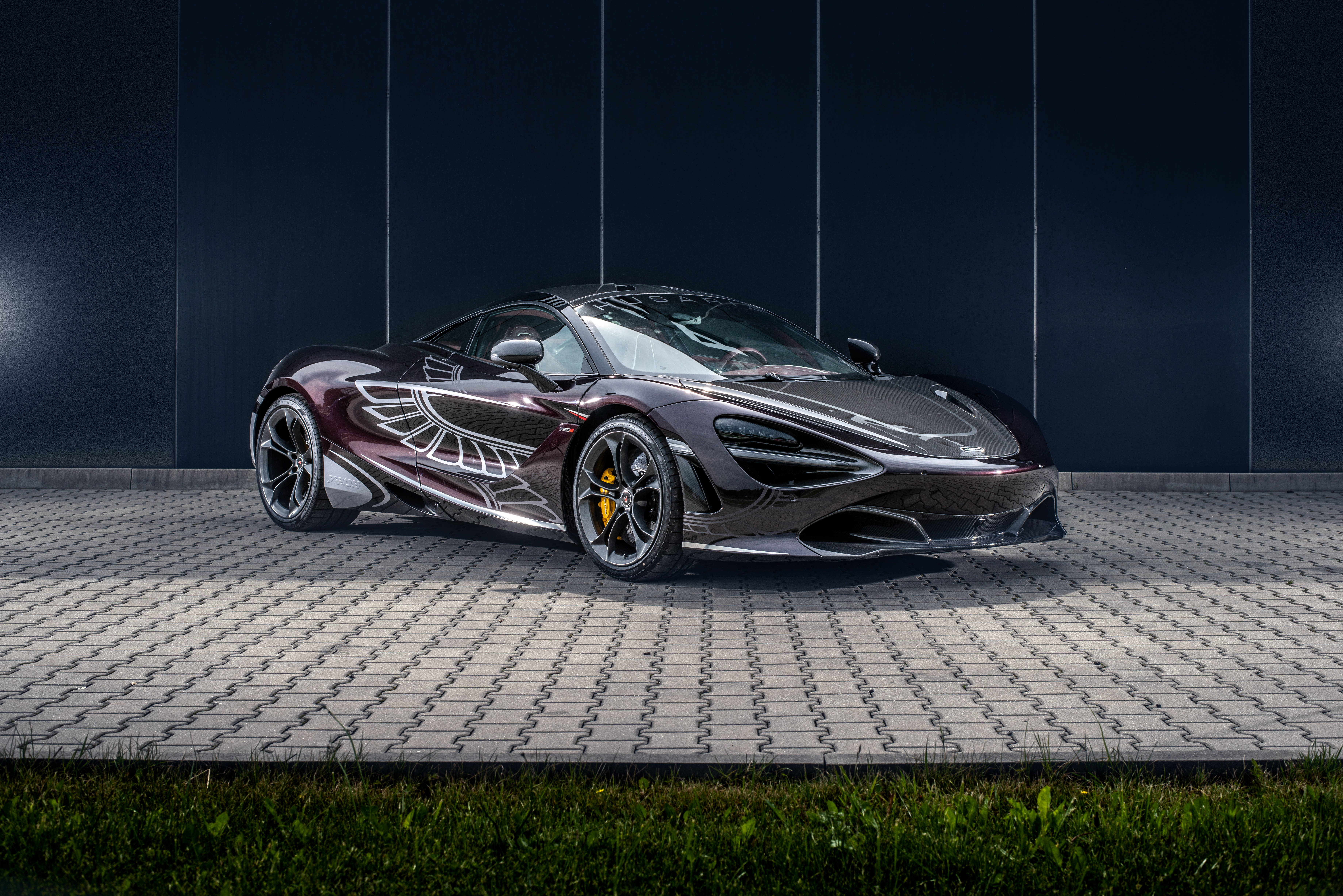 McLaren 720s, silver wing decals, studio lights, 5K Desktop Wallpaper