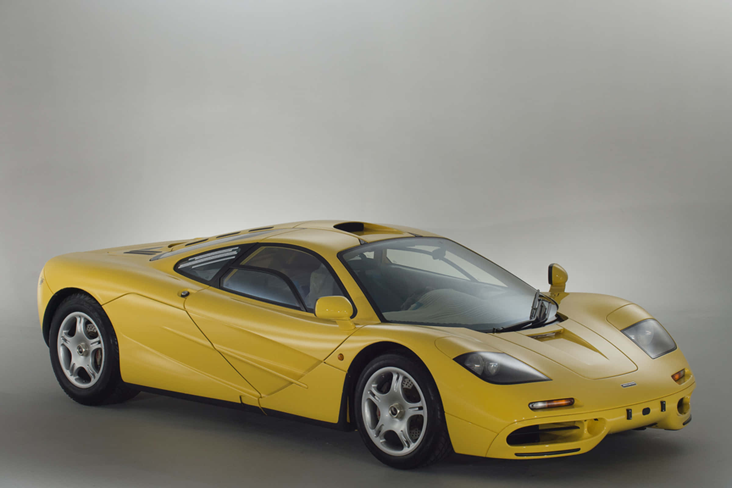 McLaren F1, yellow, three-quarter angle, Full HD Desktop Wallpaper