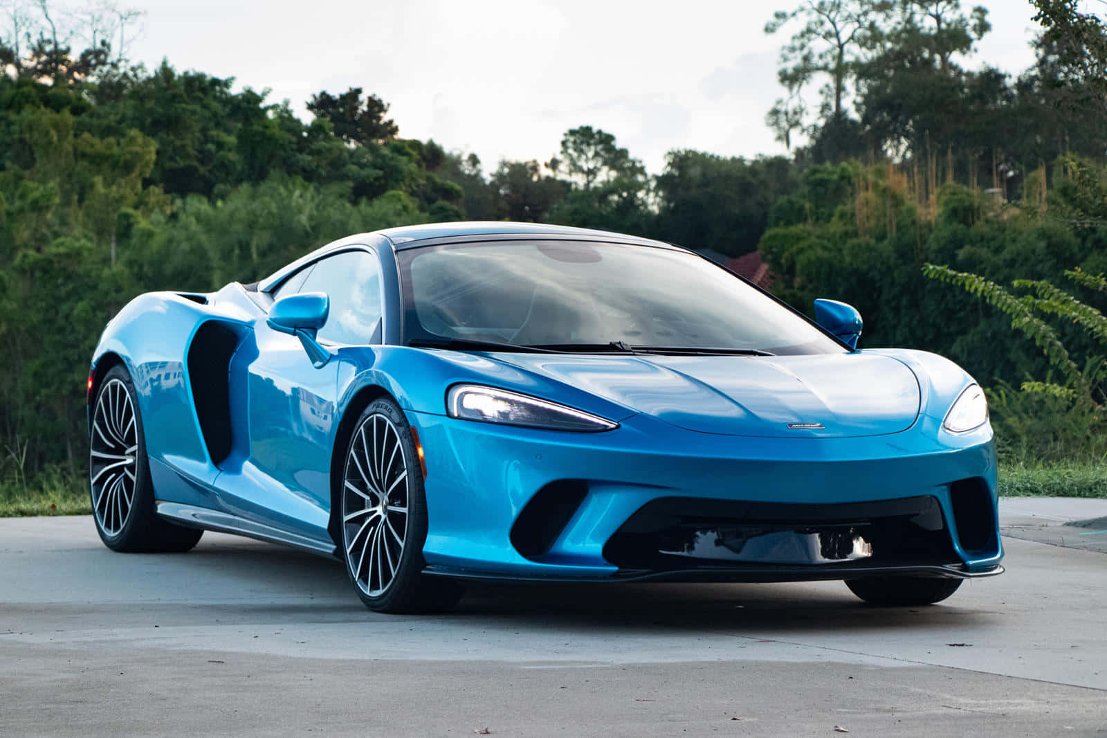 McLaren GT, vibrant blue, soft daylight, HD Desktop Wallpaper