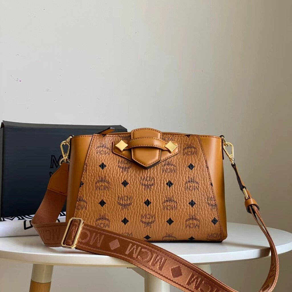 MCM, tan MCM handbag, repeating logo, SD Desktop Wallpaper
