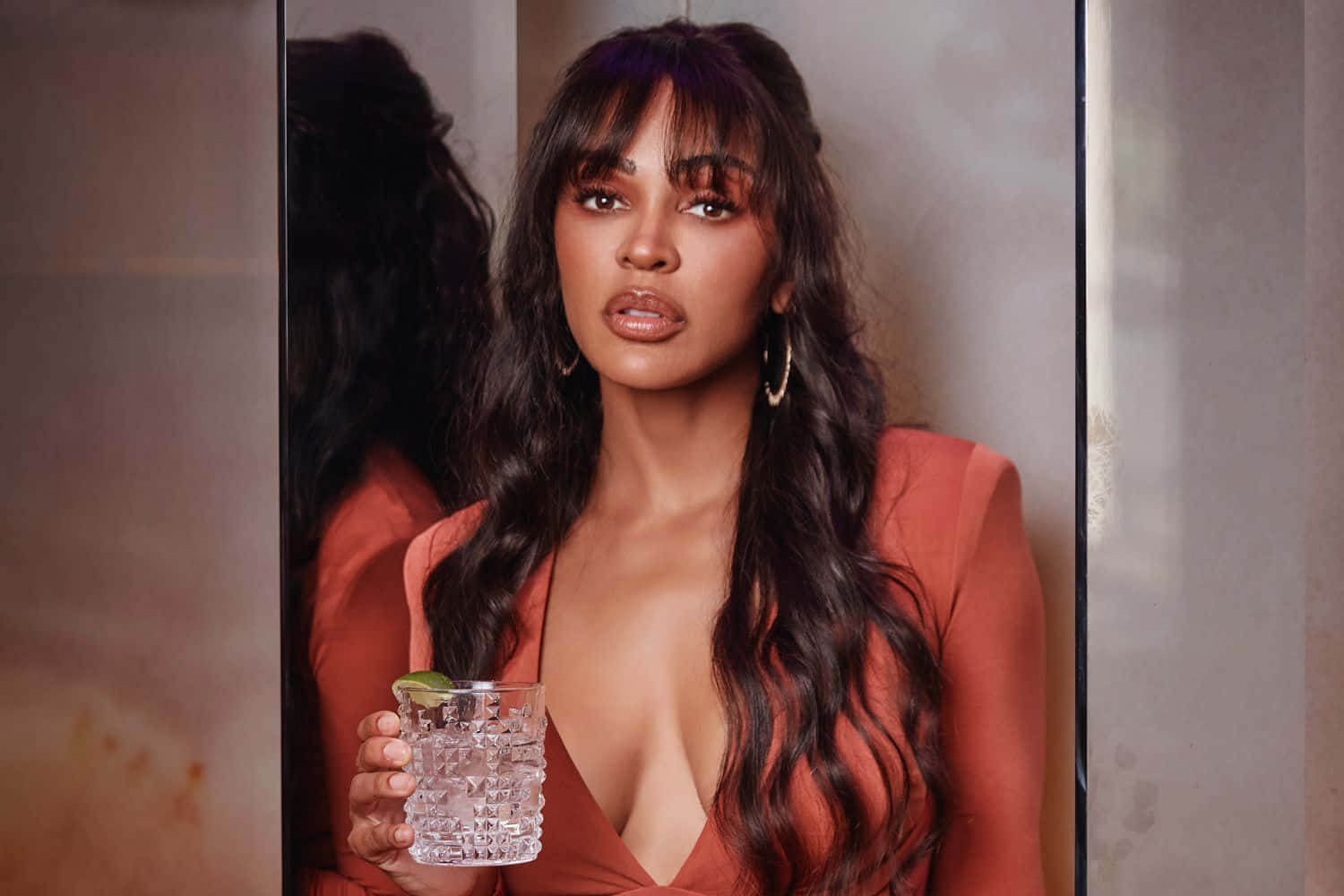 Meagan Good, rust-colored dress, glass of water with a lime wedge, HD Desktop Wallpaper
