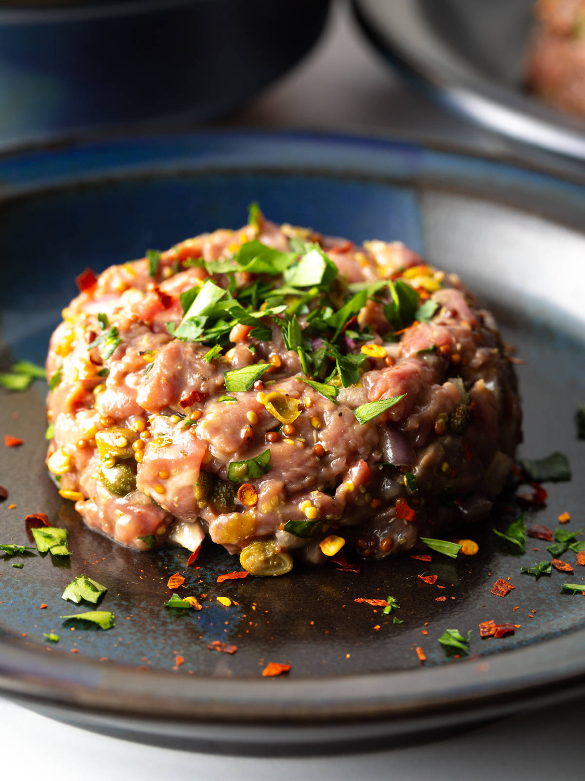 steak tartare, raw beef tartare, fresh herbs, HD Phone Wallpaper