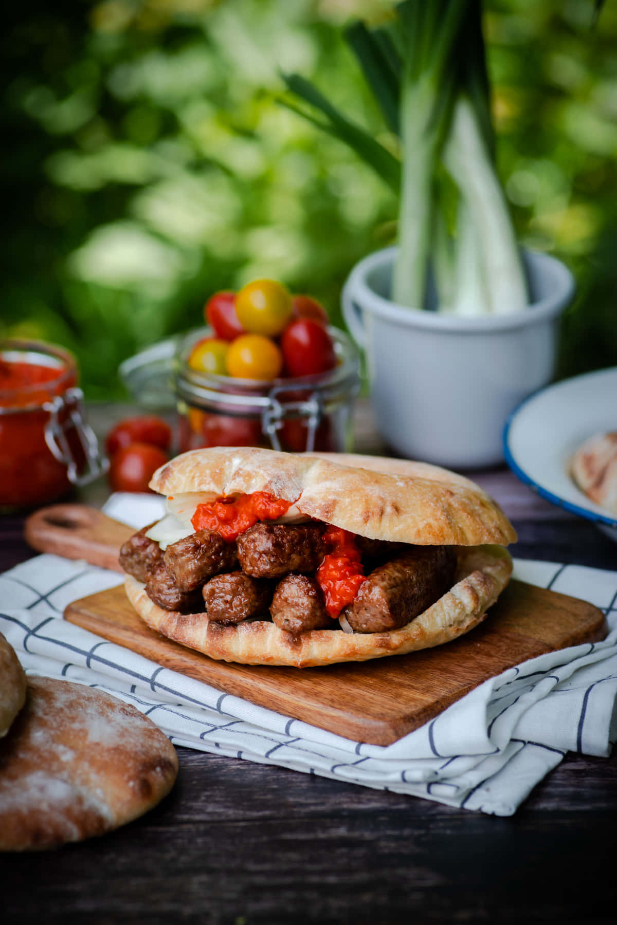 cevapi sausages, tomato sauce, wooden board, HD Phone Wallpaper