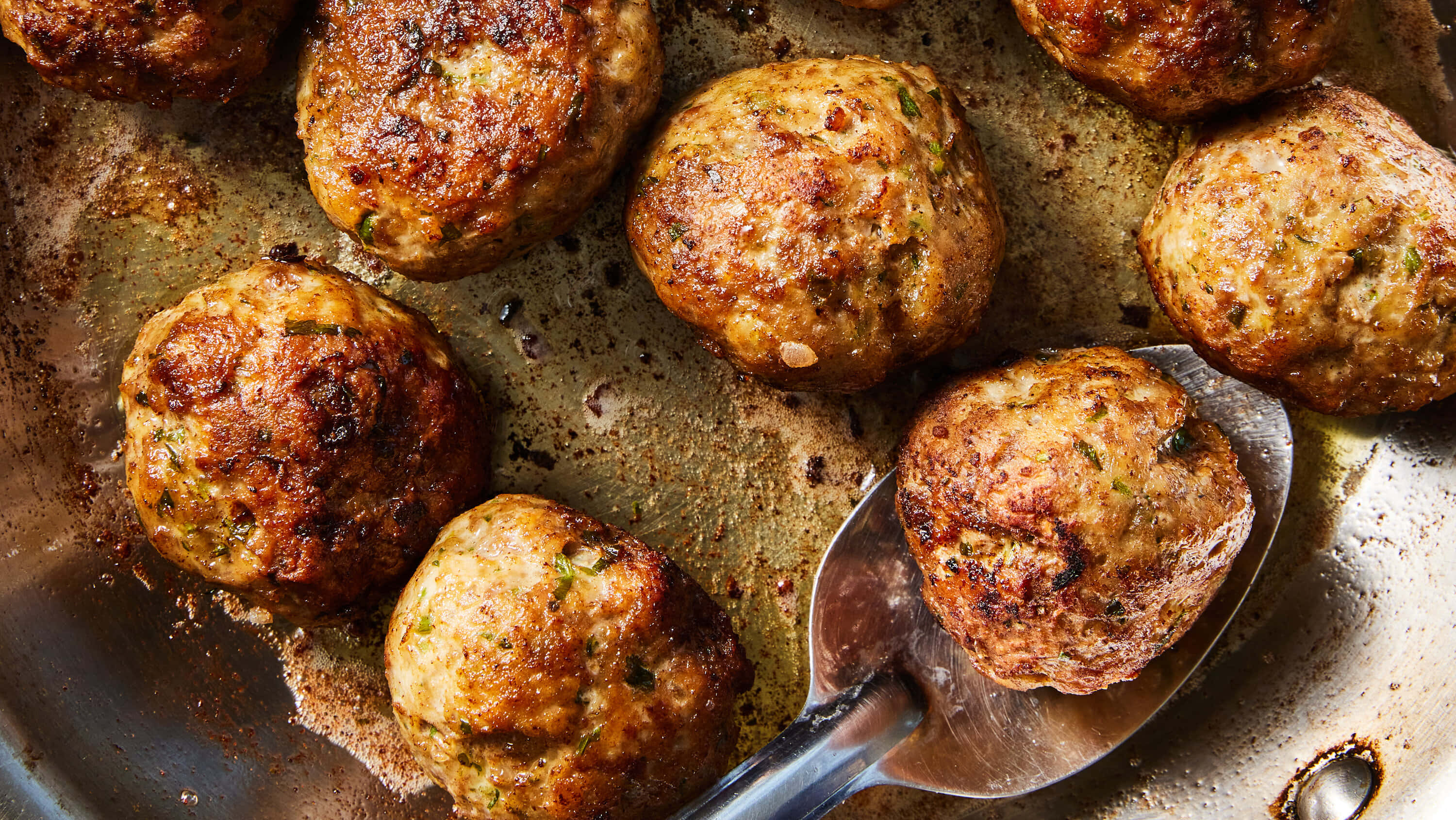 meatballs, skillet, spoon, 2K Desktop Wallpaper