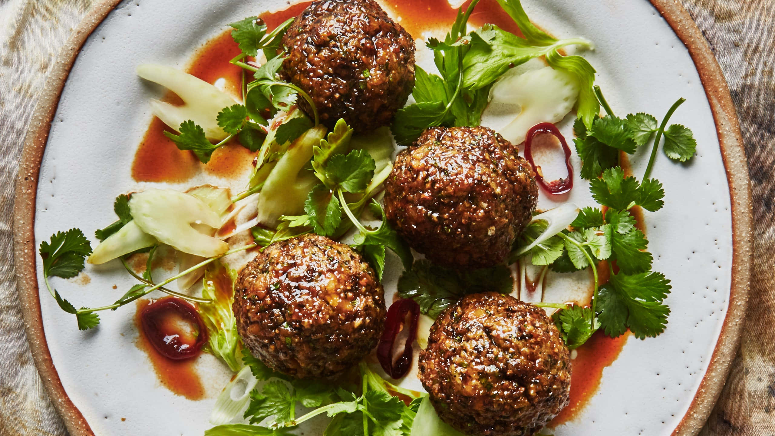 gourmet meatballs, fresh cilantro, sliced fennel, 2K Desktop Wallpaper