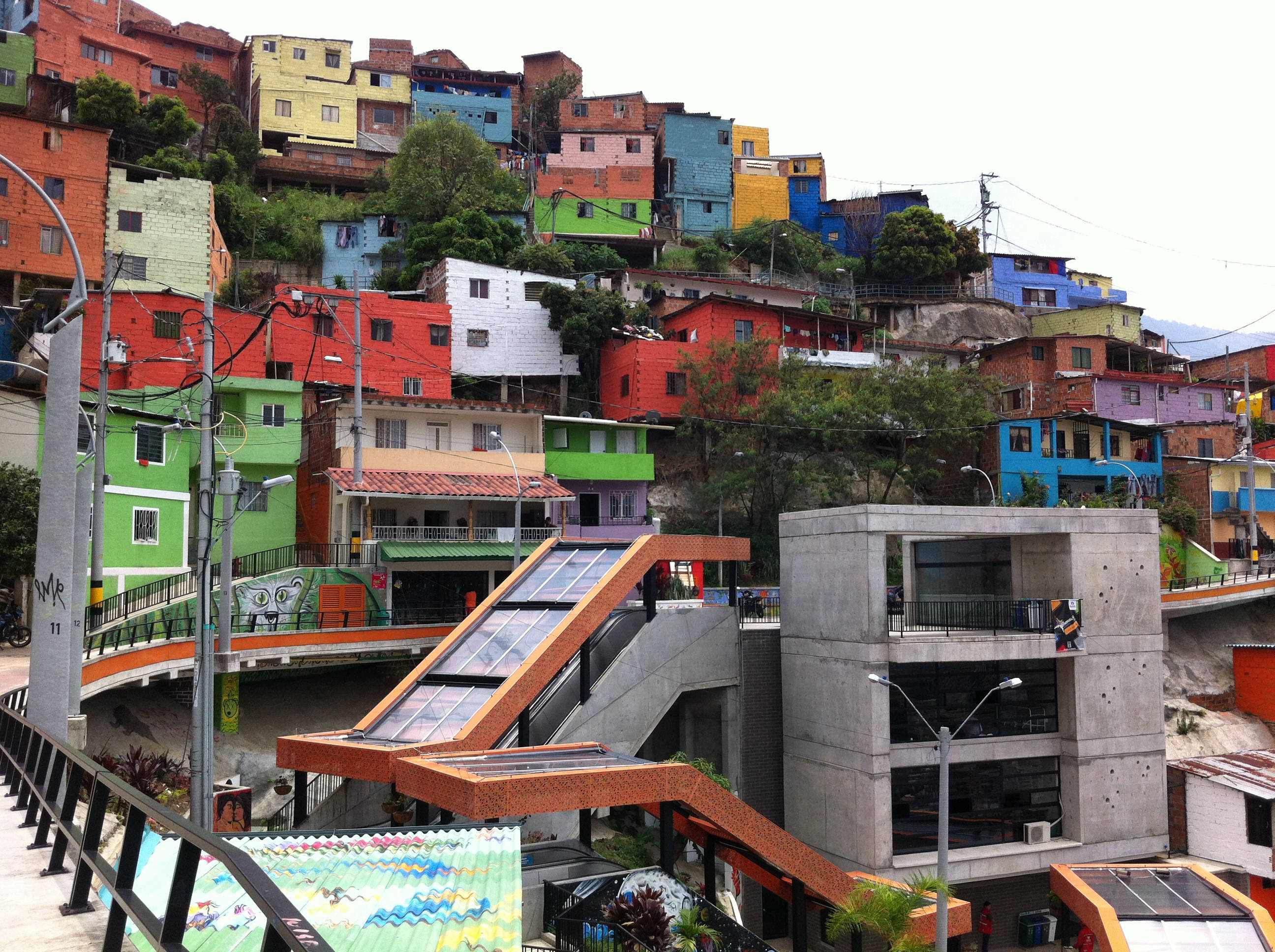 Medellin, street art, vibrant multicolored houses, 2K Desktop Wallpaper