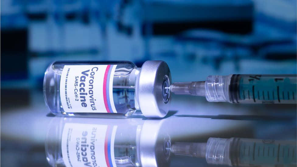 coronavirus vaccine, syringe, vial, SD Desktop Wallpaper