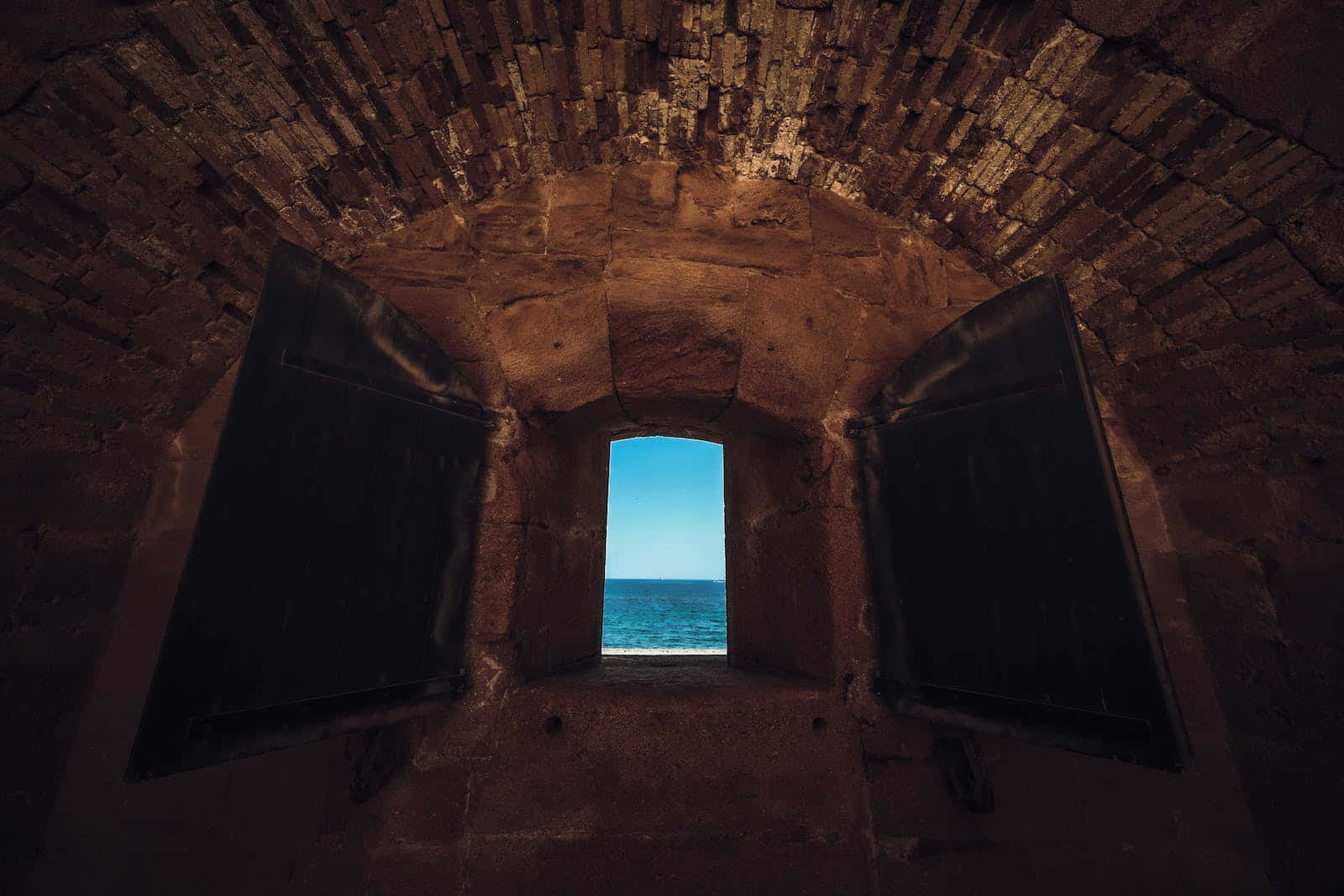 middle ages, stone fortress, arched window, HD Desktop Wallpaper