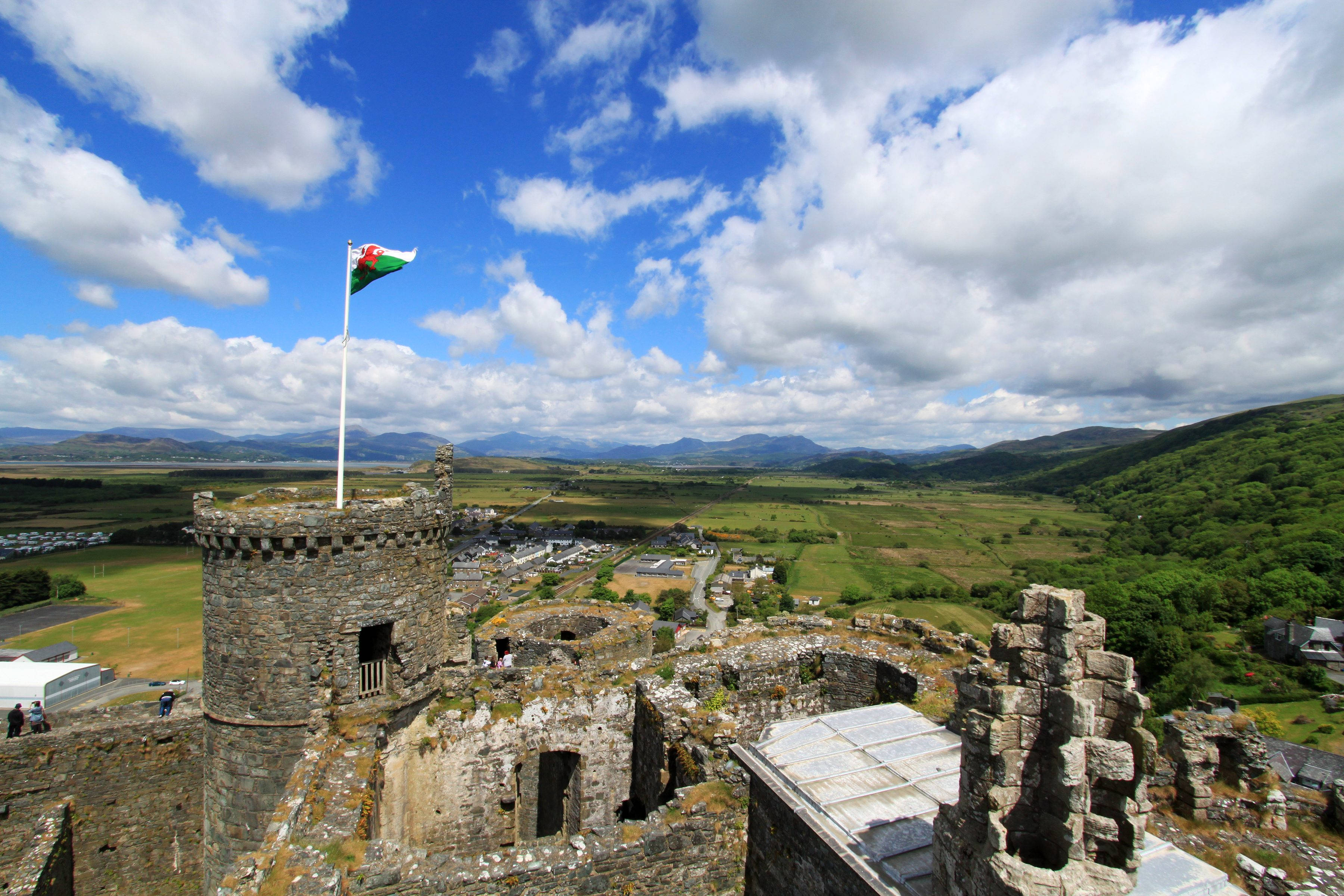 wales, harlech castle, ancient stone castle ruins, 2K Desktop Wallpaper