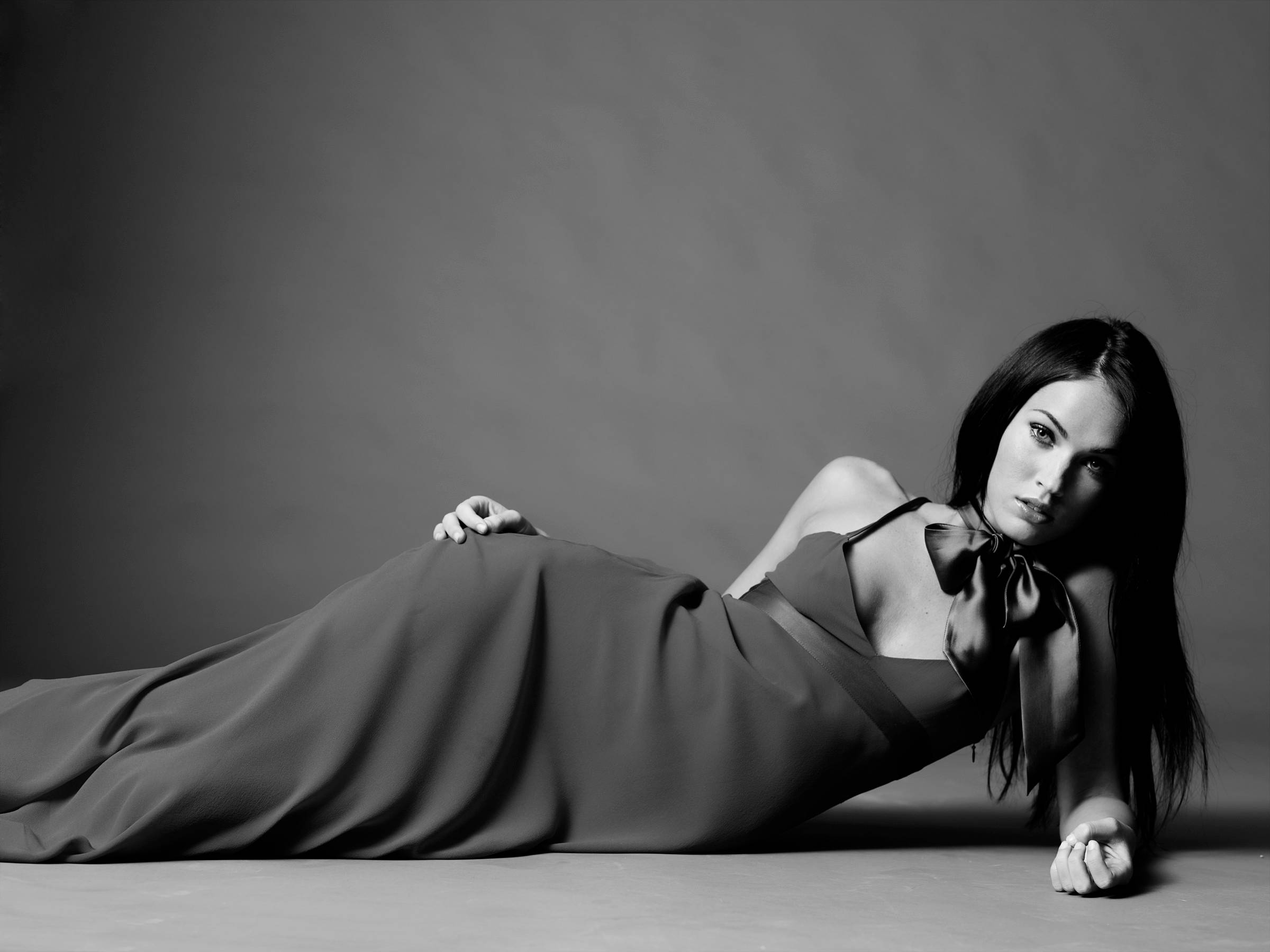 Megan Fox, monochrome, flowing gown, Full HD Desktop Wallpaper