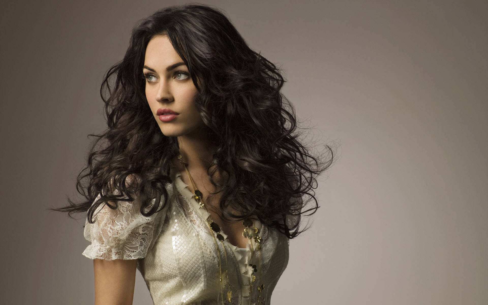 Megan Fox HD, short-sleeved top, shimmering cream lace top, Full HD Desktop Wallpaper