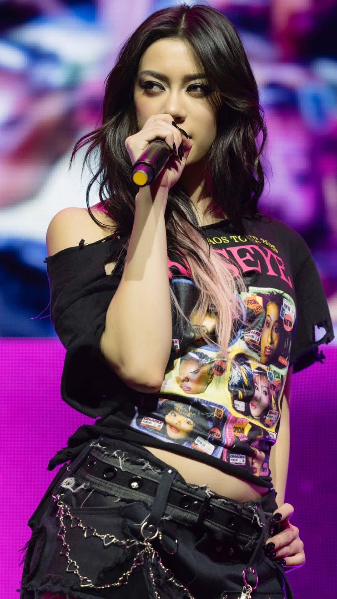 Megan Katseye, stage, microphone, Full HD Phone Wallpaper
