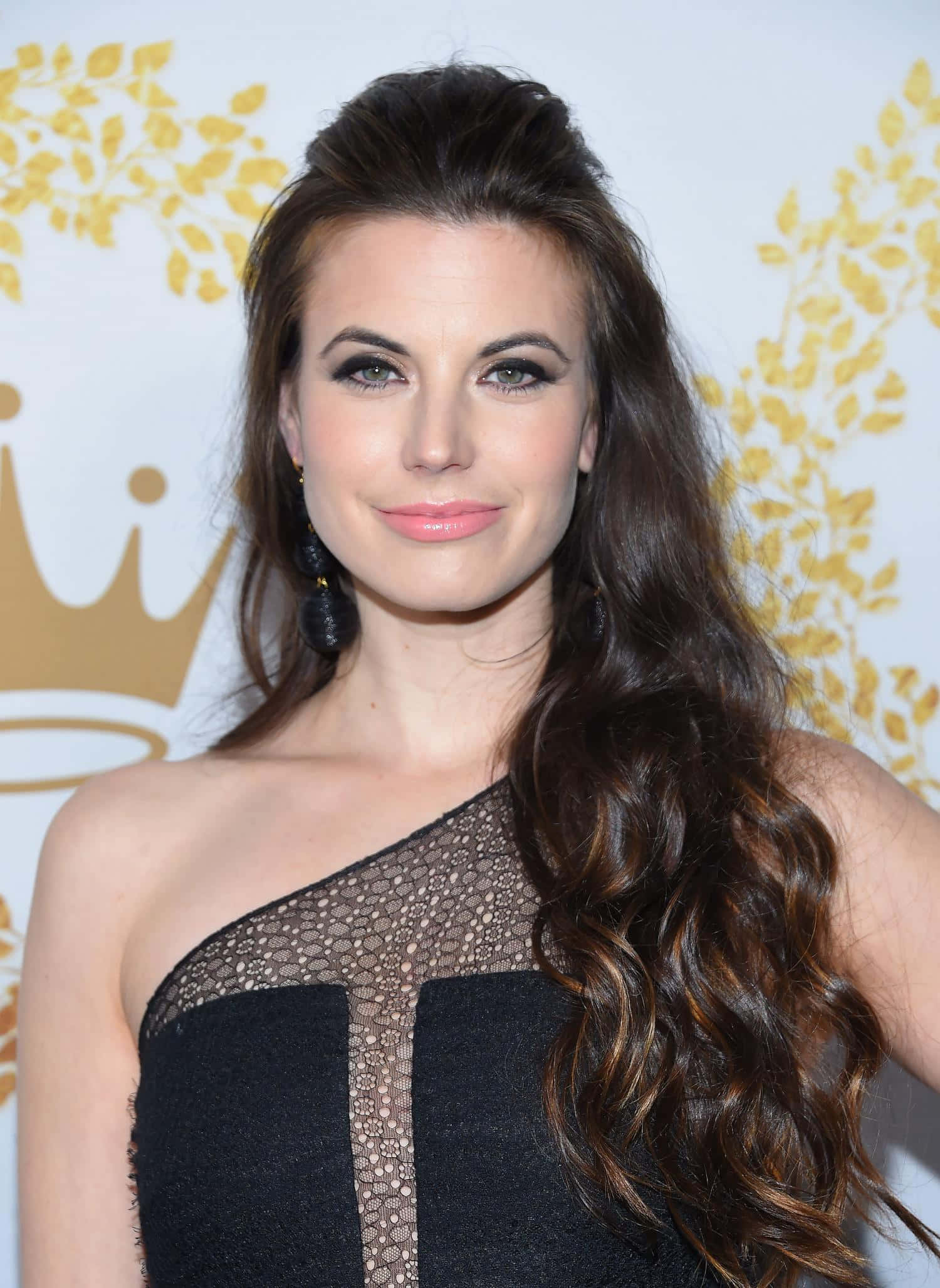 Meghan Ory, black one-shoulder dress, lace detail, Full HD Phone Wallpaper