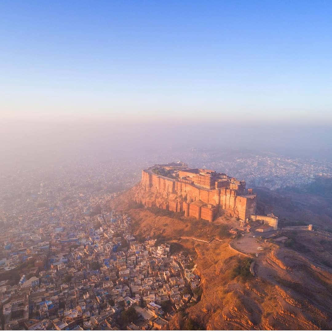 Mehrangarh Fort, rocky hill, blue-walled city, SD Desktop Wallpaper