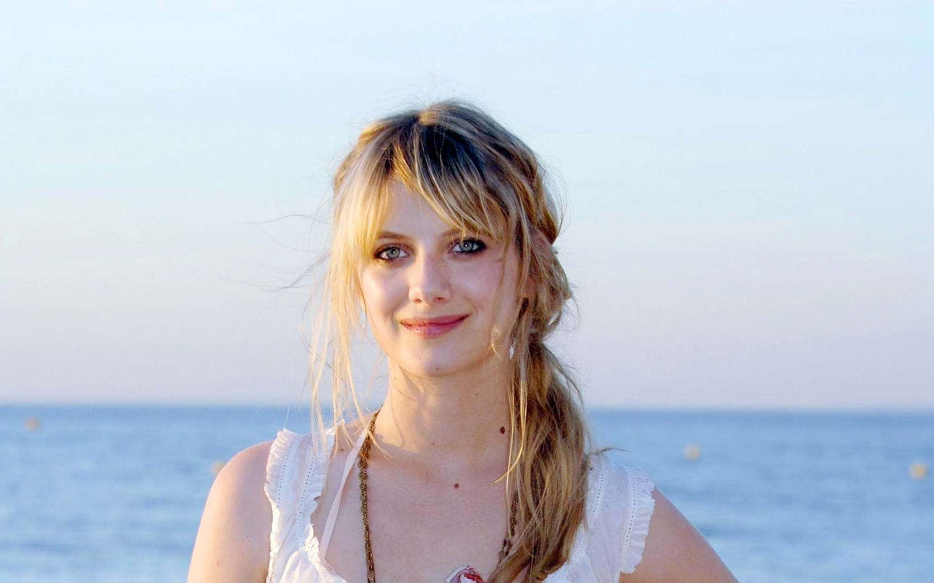 Mélanie Laurent, blonde hair, calm ocean, Full HD Desktop Wallpaper