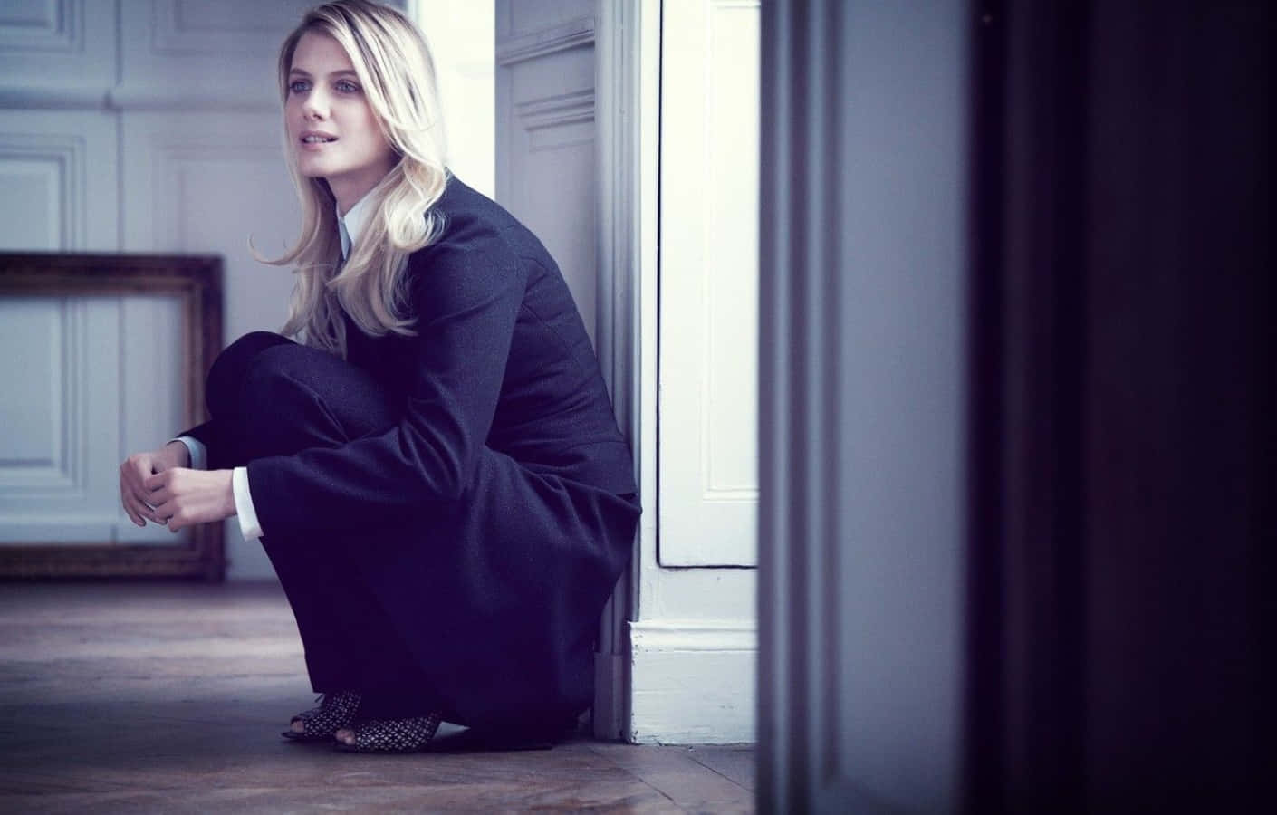 Mélanie Laurent, dark suit, doorway, HD Desktop Wallpaper
