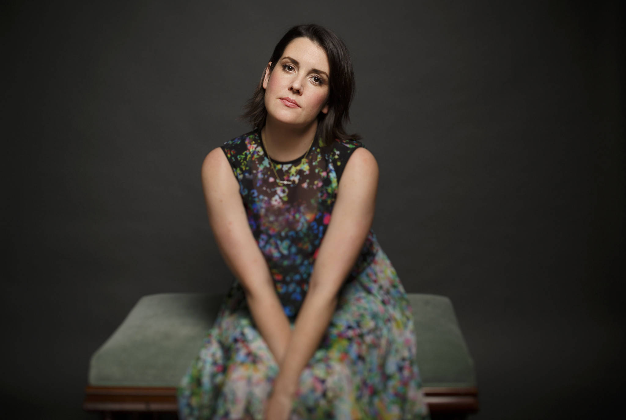 Melanie Lynskey, colorful floral dress, green bench, Full HD Desktop Wallpaper