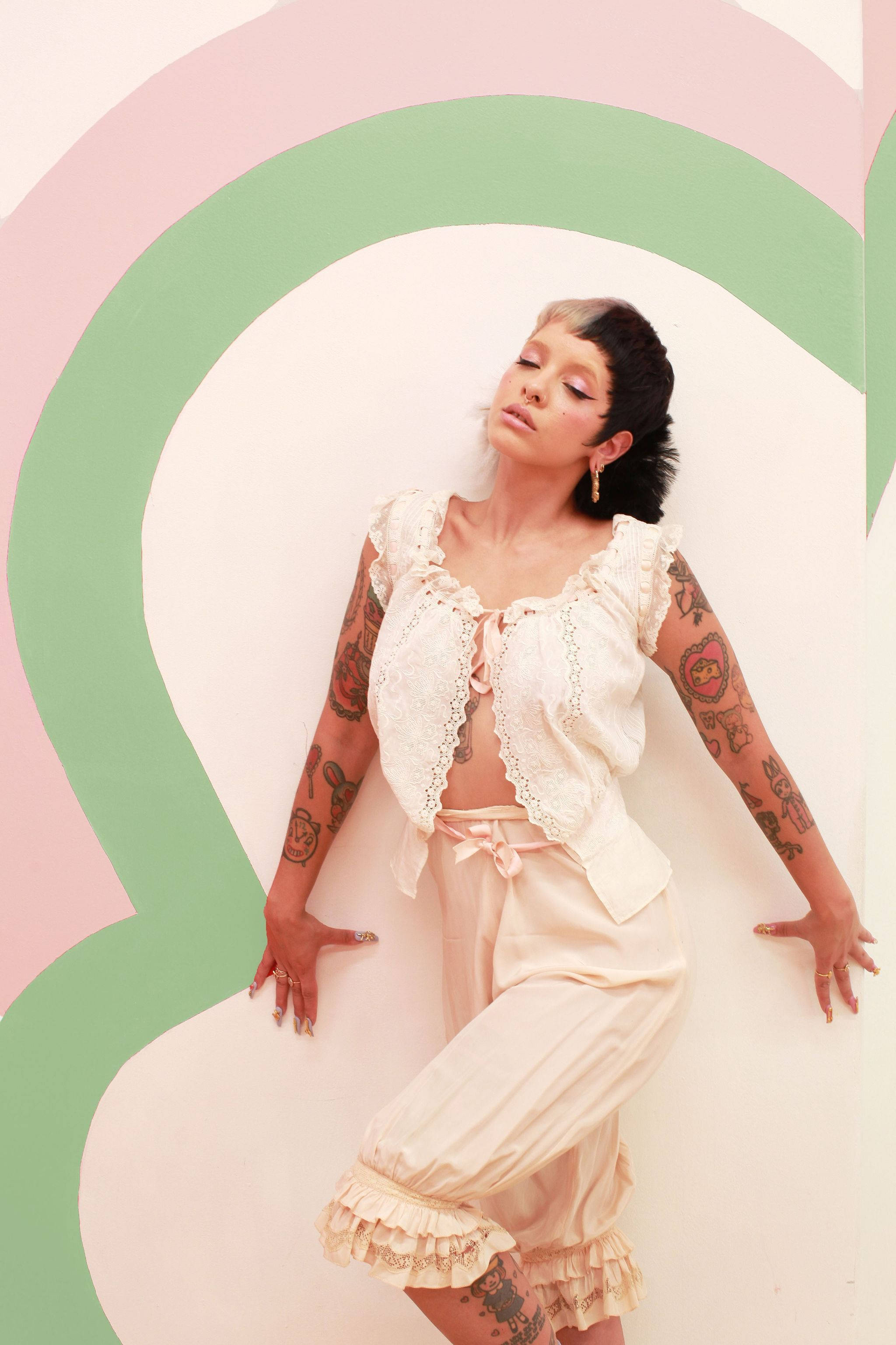 Melanie Martinez, pastel pink, green, 2K Phone Wallpaper