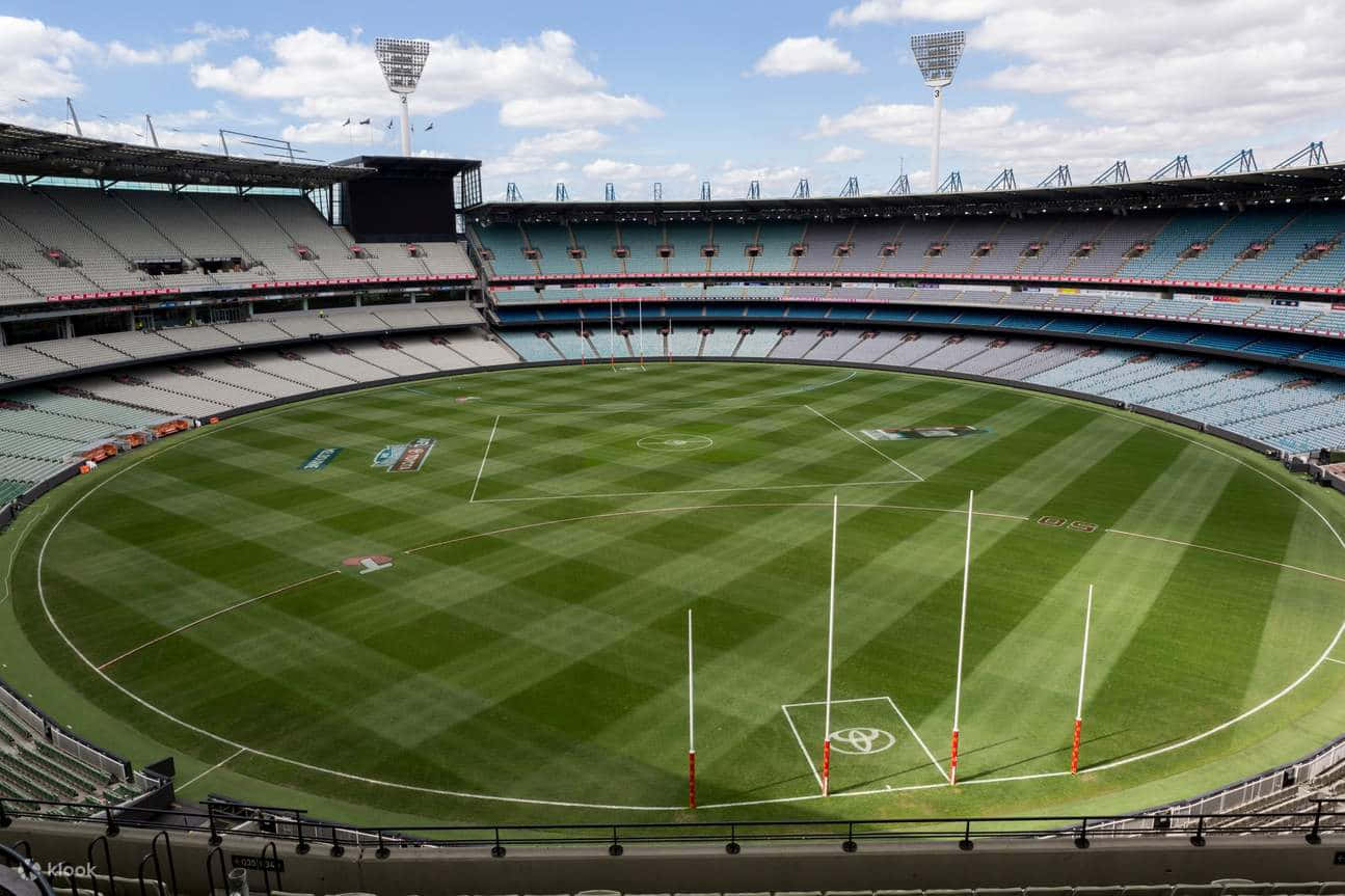Melbourne Cricket Ground, empty stadium, vibrant green turf, HD Desktop Wallpaper